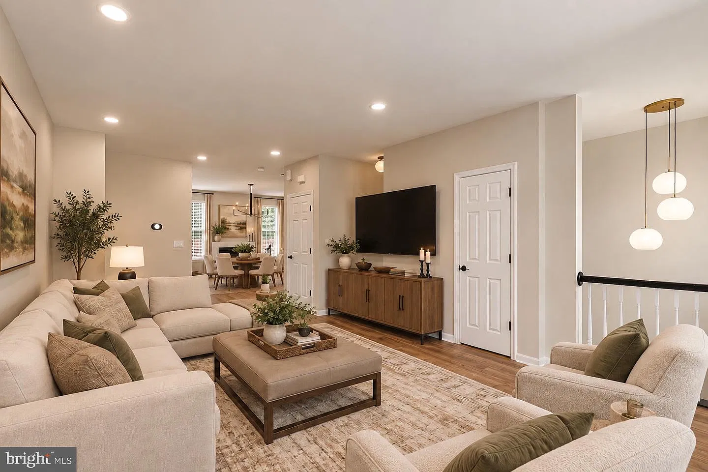 Gorgeous and move in ready! — Photo 4