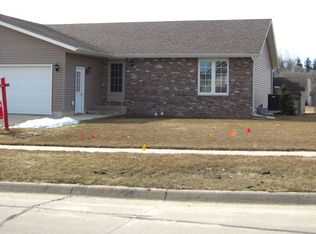 833 E Liberty St, Anamosa, IA 52205