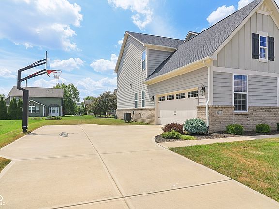2nd image of 3232 Purple Ash Dr