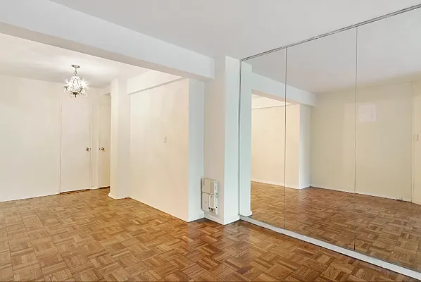 Rented by Keller Williams NYC | media 16