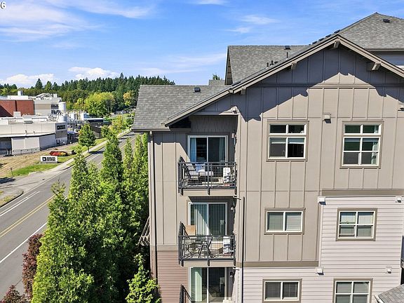 3rd image of 13875 SW Meridian St Unit 422