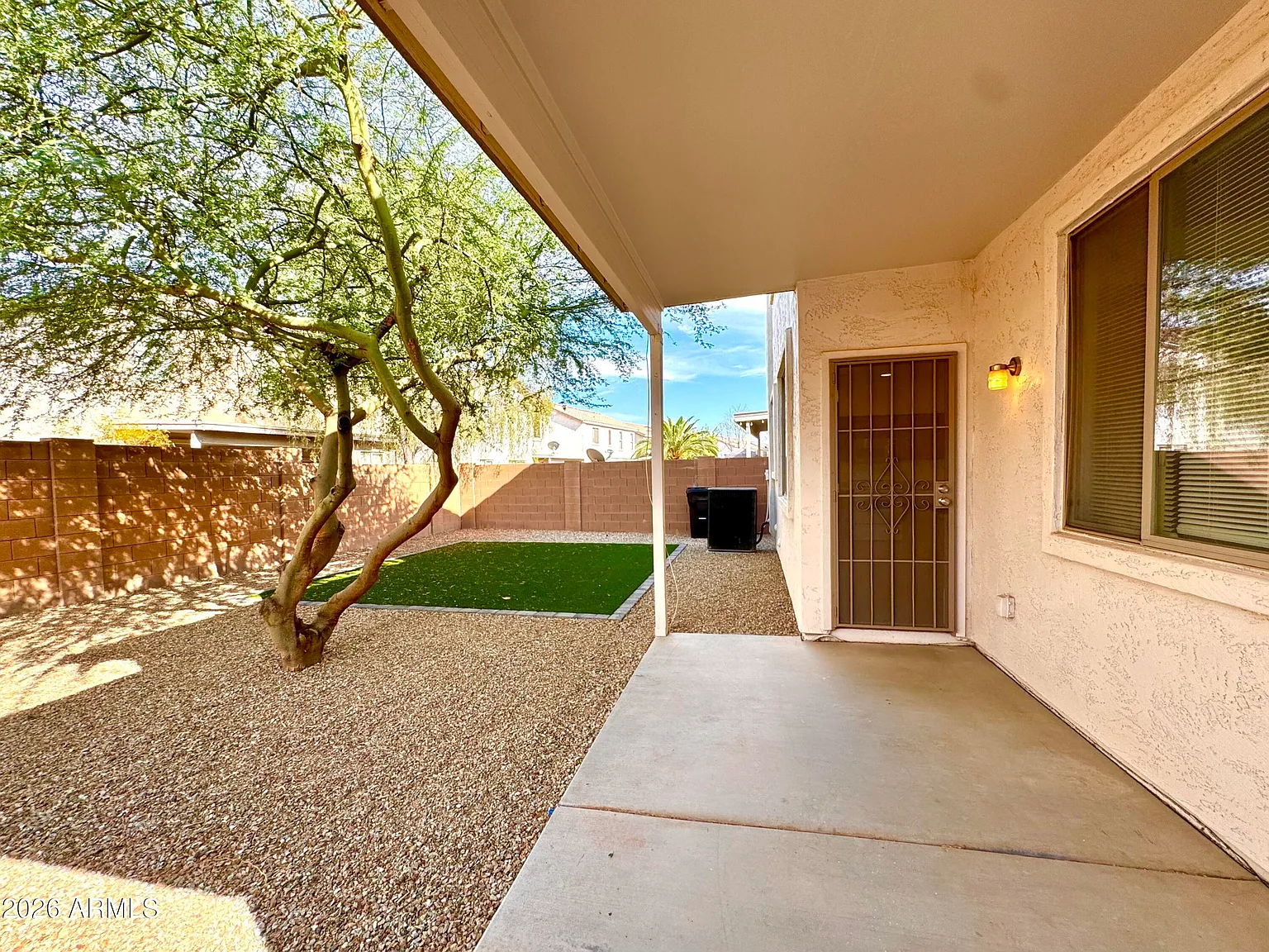 4 bed, 2.5 bath, 1902 sqft, $2,000 — Photo 4