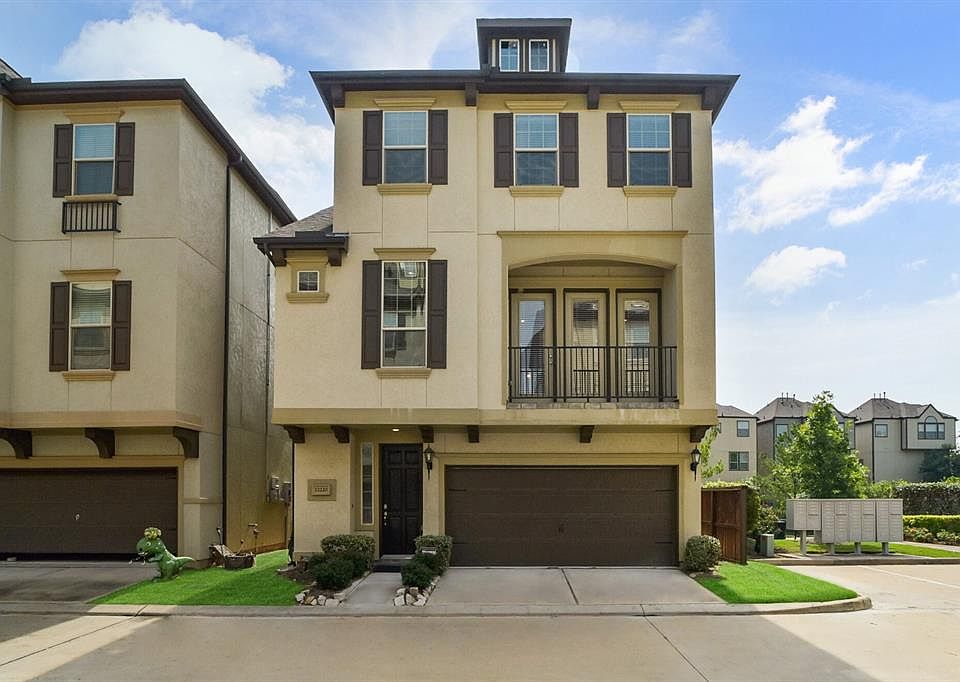 1st image of 12220 Oxford Crescent Circle
