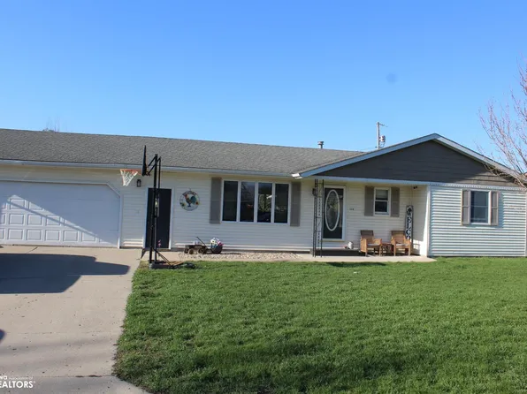 224 W 9th St, Kanawha, IA 50447
