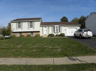1675 Misty Dr, York, PA 17408