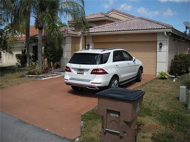 1st image of 576 NW 45th Ave