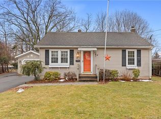11 Pine Ct, Bristol, CT 06010