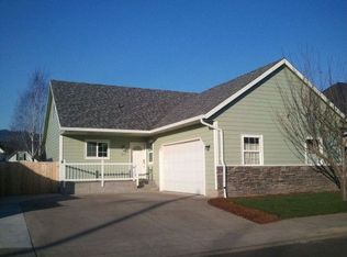 6676 Aaron Ln, Springfield, OR 97478