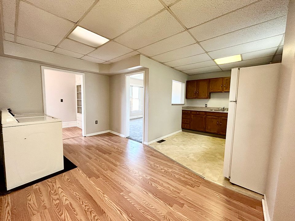 1st image of 1161 W 21st St #2