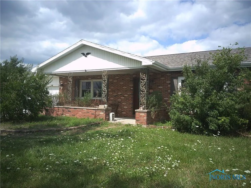 20975 Buckskin Rd photo 1