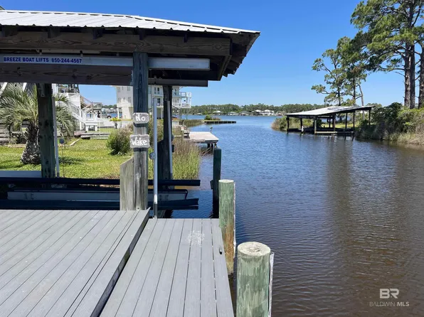 220 Sunrise Dr, Gulf Shores, AL 36542