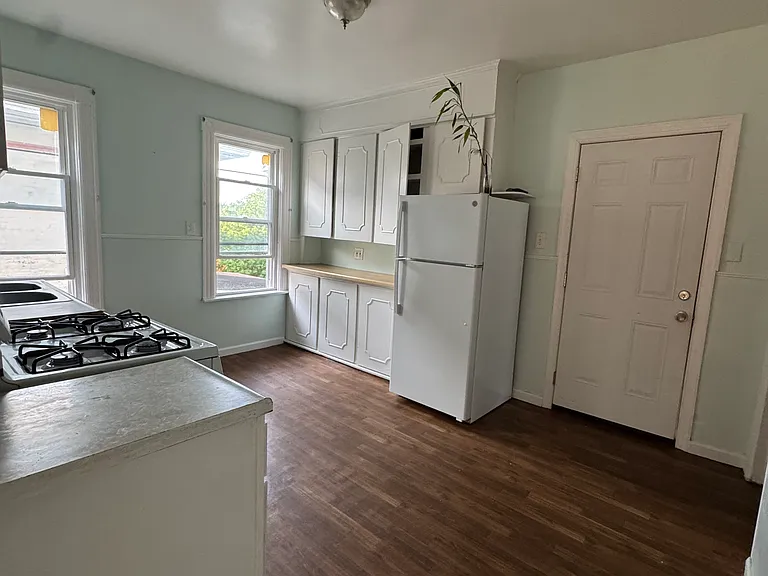 15 Scott St #2 — Photo 7