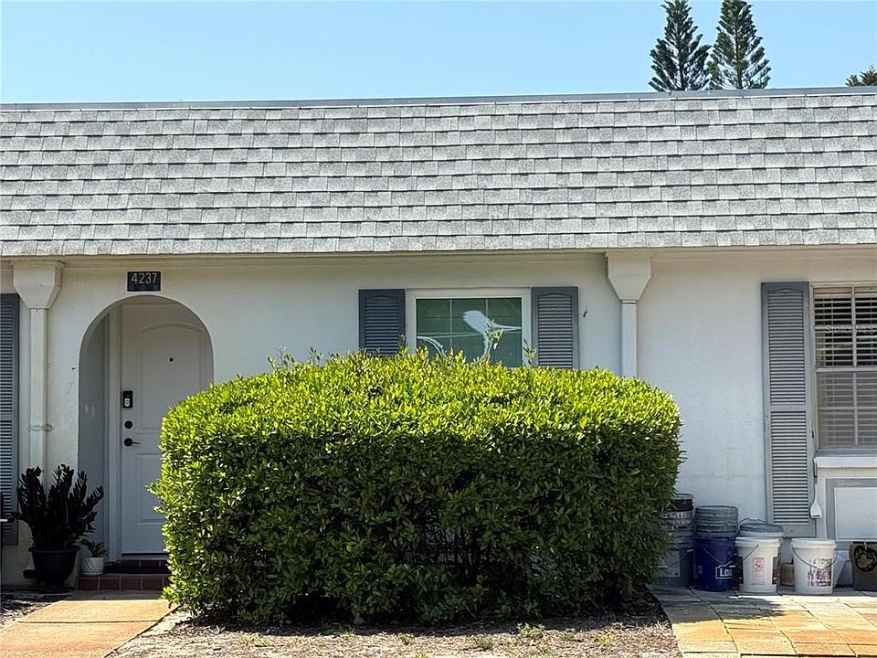 1st image of 4244 Sheldon Pl #4244