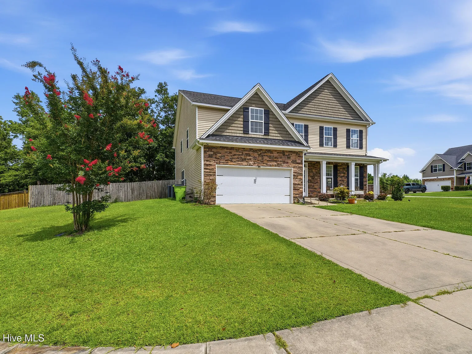 4 bed, 2.5 bath, $2,800 — Photo 4