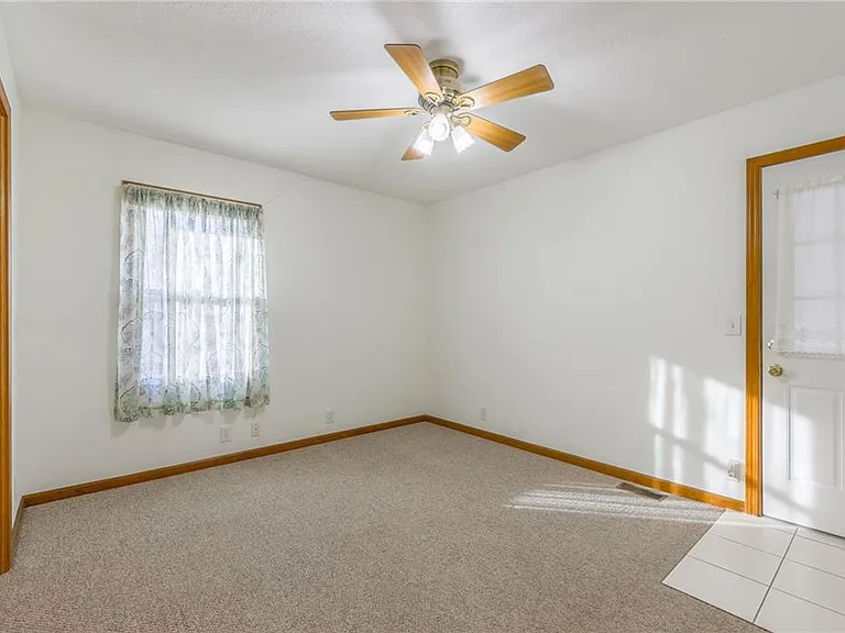 124 Almond St — Photo 15