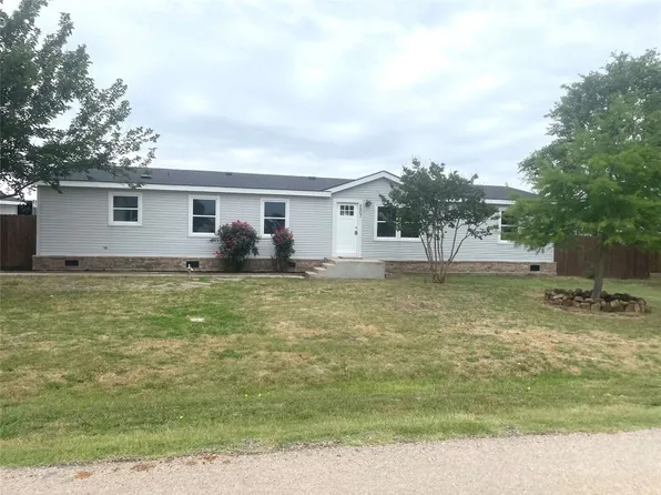 6807 Spring Branch Dr, Krum, TX 76249