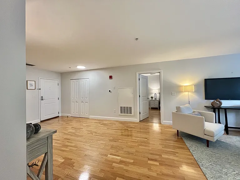 318 Rindge Ave #103 — Photo 3