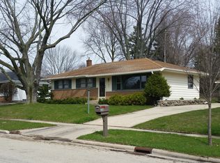 330 W Beutel Rd, Port Washington, WI 53074