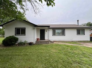 1015 N 10th St, Arkansas City, KS 67005