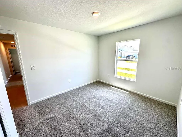 2102 Chris Dr — Photo 12