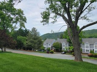 1256 Maple View Dr, Charlottesville, VA 22902