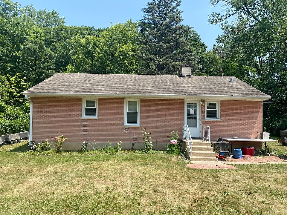 532 Blackhawk Dr, Lake In The Hills, IL 60156 Zillow