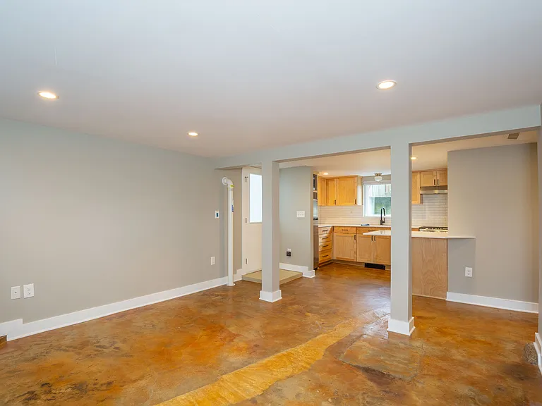 2726 NE 66th Ave #B — Photo 12