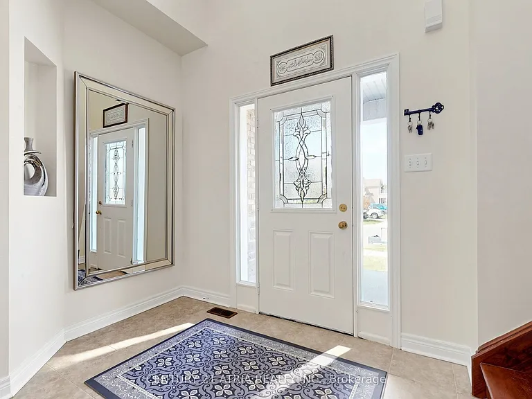 15 Paulgrave Ave — Photo 13
