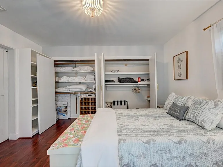 1840 SE 7th St — Photo 3