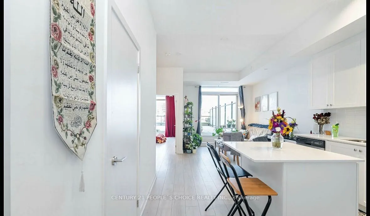 2 bed, $1,900 — Photo 4