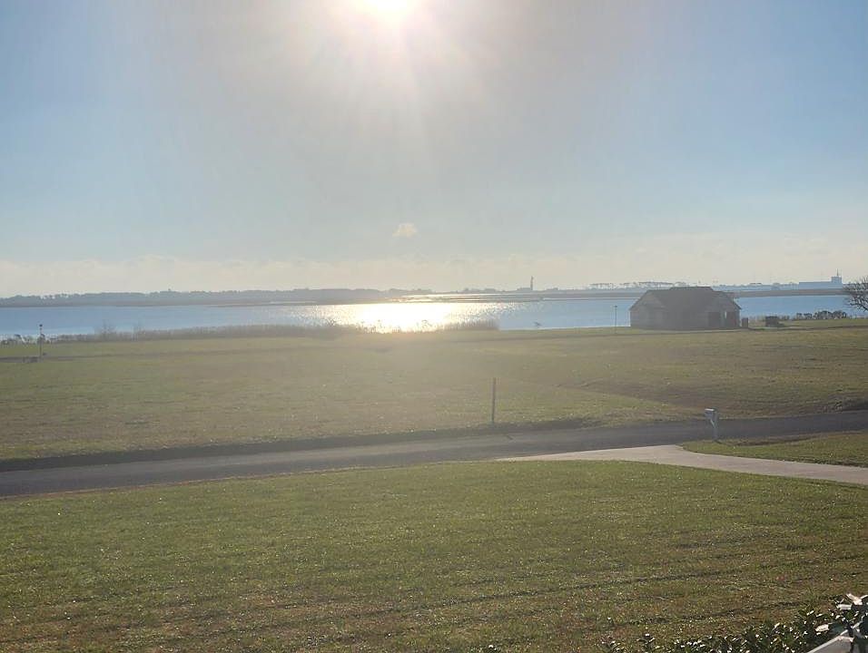 1st image of 10437 Oyster Cove Ln