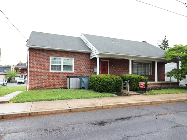 238 Cherry St APT 2, Ephrata, PA 17522