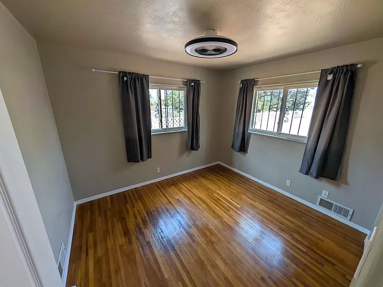 1015 Parsifal St NE — Photo 9