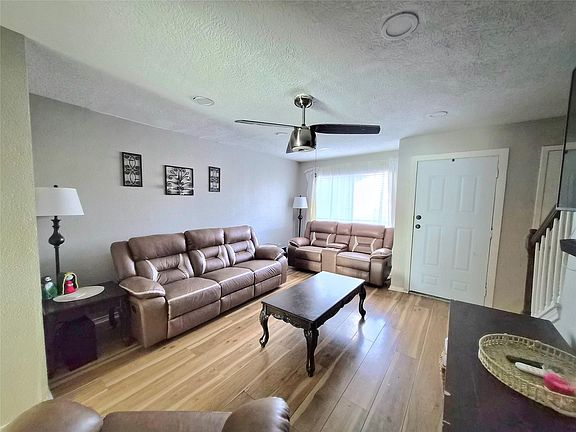 4th image of 5625 Antoine Dr APT 317