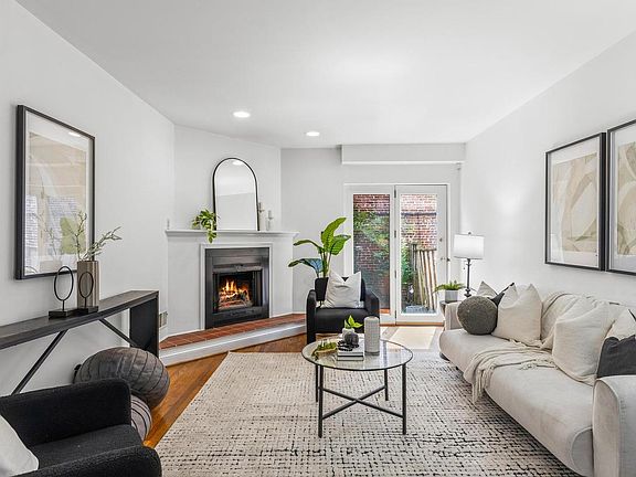2nd image of 807 S Charles St