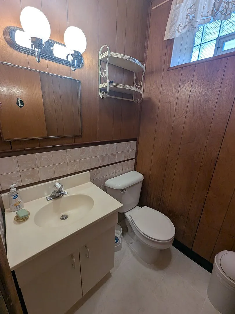 Well Located Home - Bells Corner — Photo 4