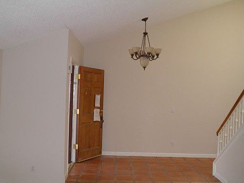 4th image of 5402 W Willow Ave
