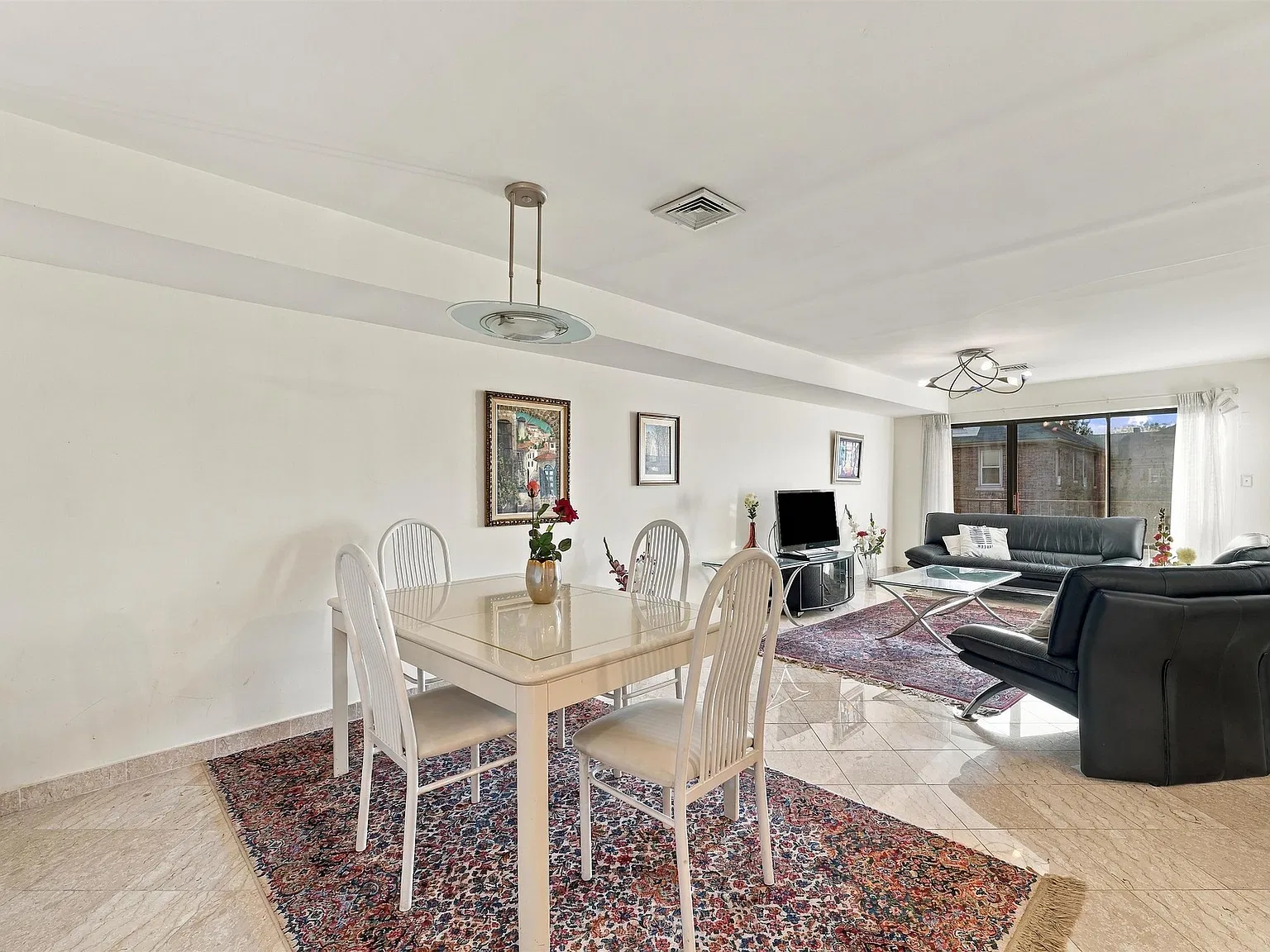 2 bed, 2.0 bath, 1300 sqft, $3,150 — Photo 3