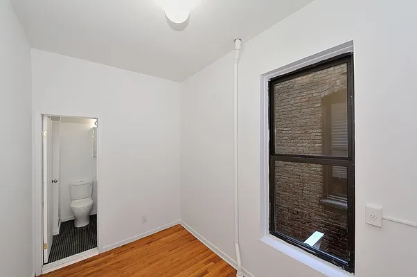 Rented by Aether Property Group | media 12