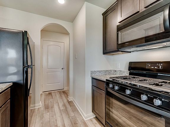 4th image of 3001 Spyglass Dr #T01mlb