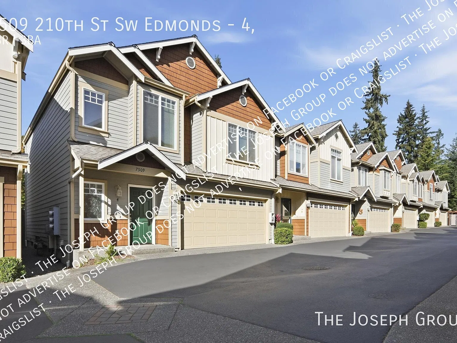 Charming 3-Bed Edmonds Townhouse With Private Fenced Patio — Photo 1