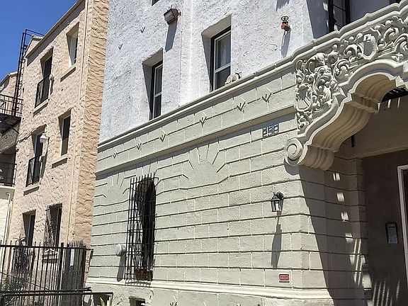 5th image of 250 N Kenmore Ave #203
