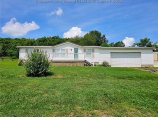 5041 Sandhill Rd, Point Pleasant, WV 25550