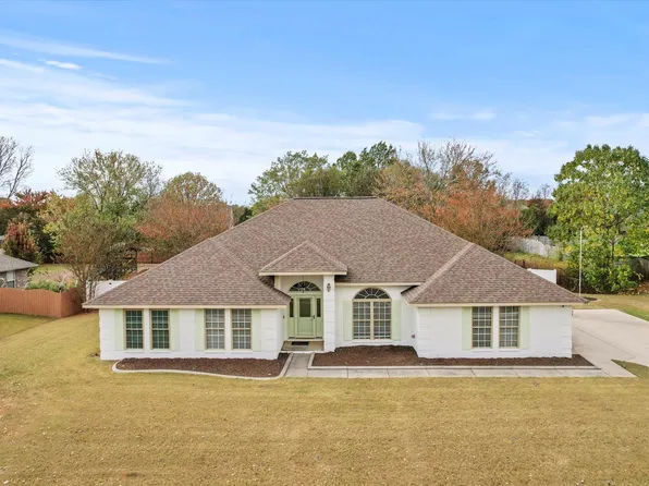 102 Bay Pointe Ln, Madison, AL 35758