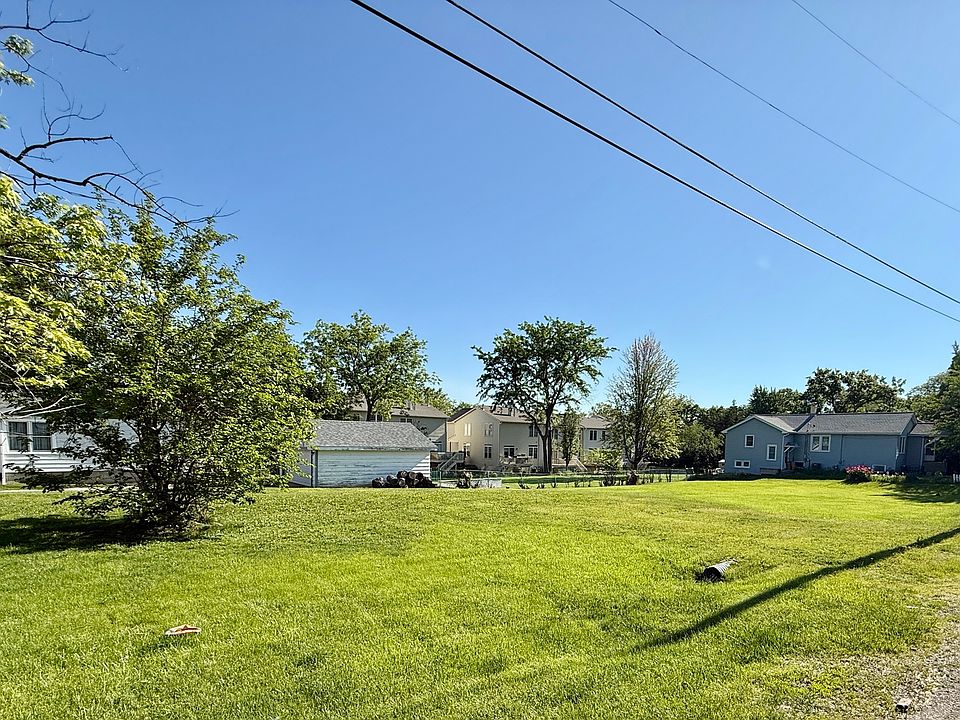 2nd image of 2160 Howard Ave
