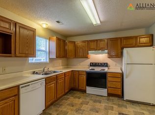 800 Vattier St APT 2, Manhattan, KS 66502