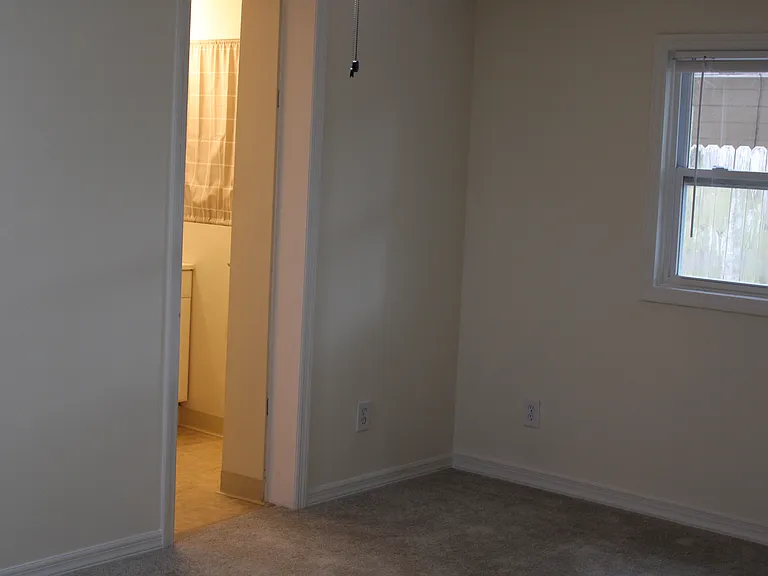 315 E 137th Ave — Photo 11