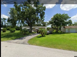 27910 Roanoke Cir, Punta Gorda, FL 33950