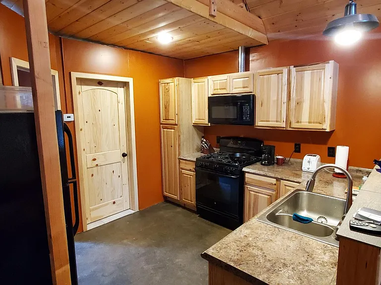 36163 Pine St #1 — Photo 16