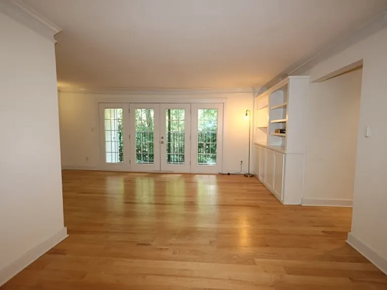 311 Peachtree Hills Ave NE #11C — Photo 3